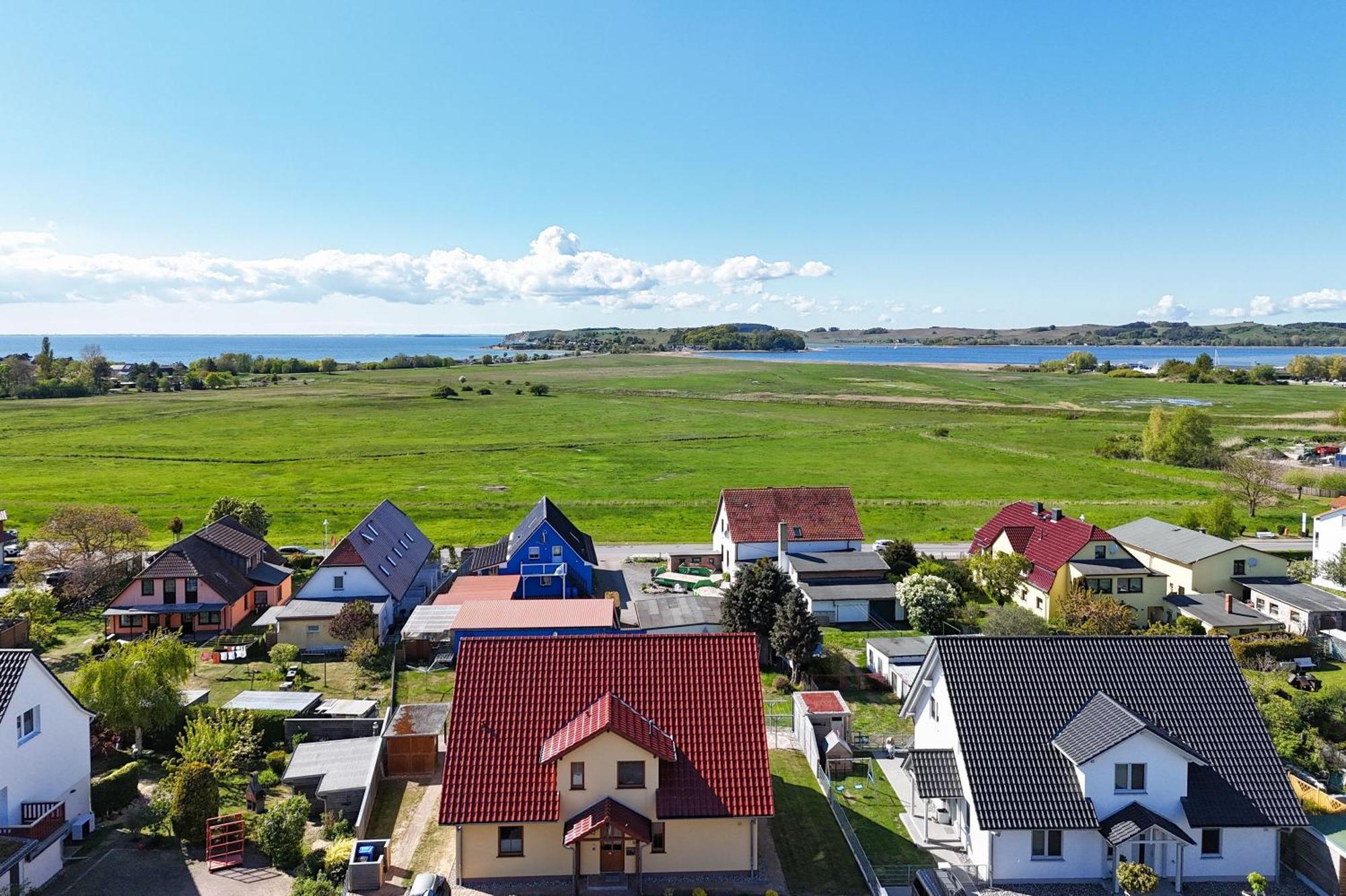Schicke Fewo Mit Terrasse, Gratis Nutzung Vom Ahoi Erlebnisbad Und Sauna In Sellin - Haus De Niege Wech Fewo 02 Thiessow Exterior foto